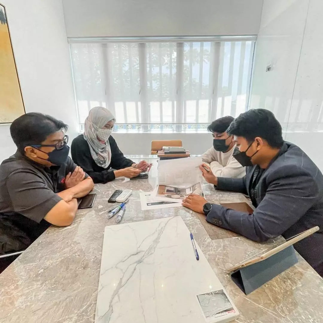IDW interior design renovation team discuss on renovation project in Eco Grandeur Puncak Alam